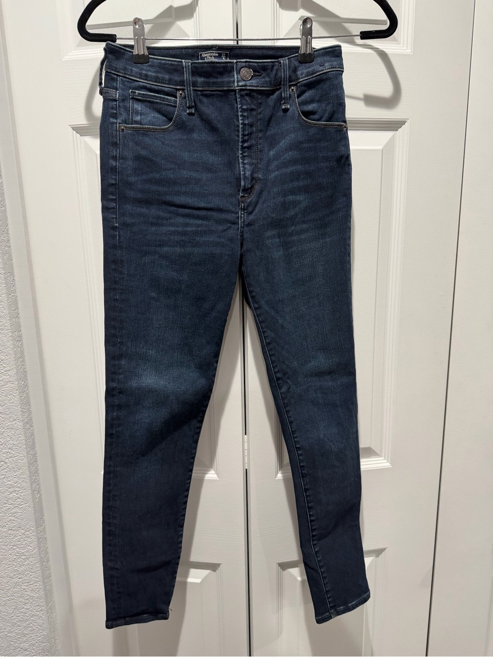 Abercrombie & Fitch Women’s Simone High Rise Super Skinny Jeans 4 Short